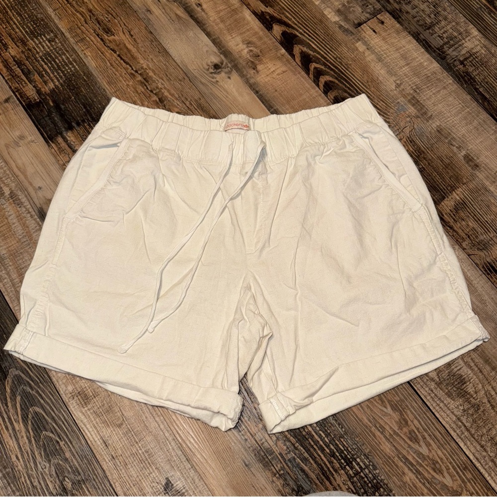 Dockers Women’s Linen Blend White Cuffed Size 14 Shorts